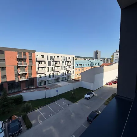 Bazova In Center With Private Garage Parking